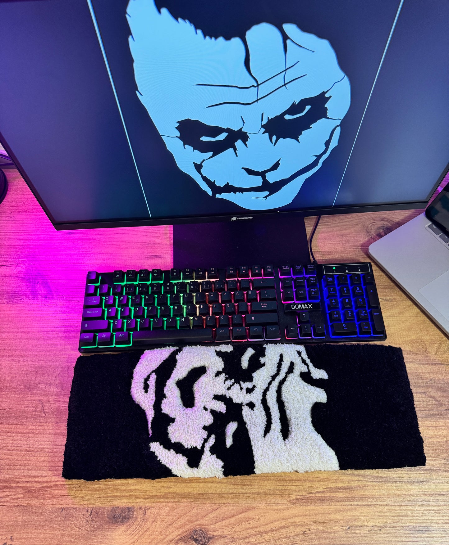Joker - Tasarım Klavye Halısı