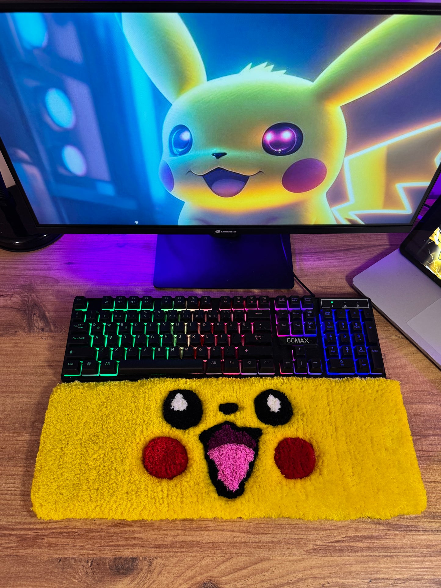 Pikachu - Tasarım Klavye Halısı