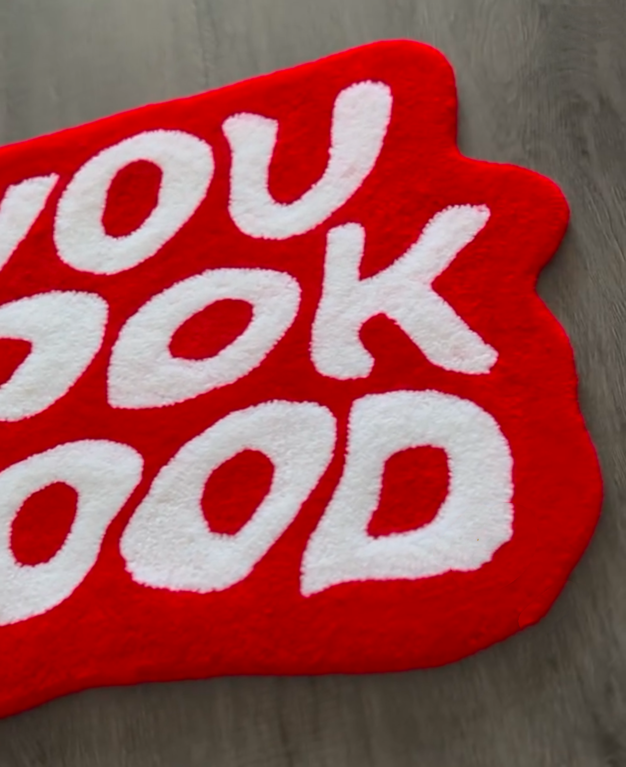 You Look Good - Tasarım Yer Halısı